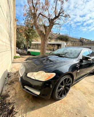 Jaguar XF luxury