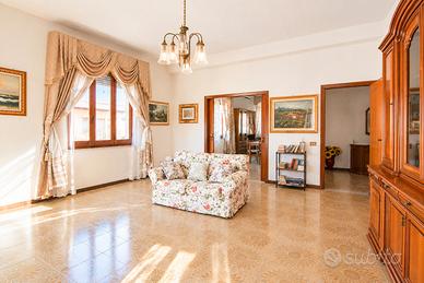 Monserrato ampio appartamento di 150 mq