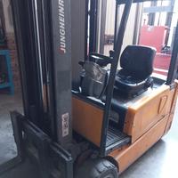 carrello elevatore muletto 