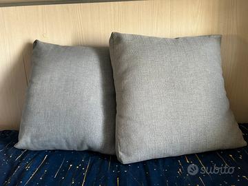 Coppia di cuscini azzurro polvere
