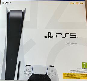 PlayStation 5 + 2 controller