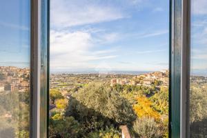 CASA SEMINDIPENDENTE A ARICCIA