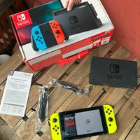 Nintendo switch giallo
