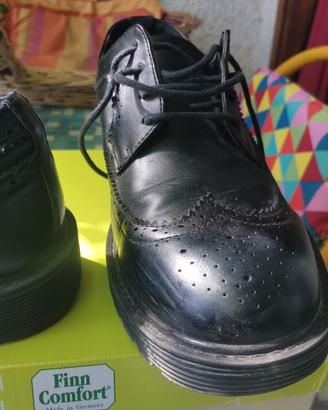 scarpe uomo nere tipo francesina taglia 44.