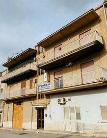 Intera palazzina fronte Posta centrale