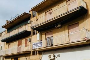 Intera palazzina fronte Posta centrale