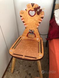 Sedia decorata a mano