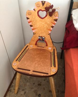 Sedia decorata a mano