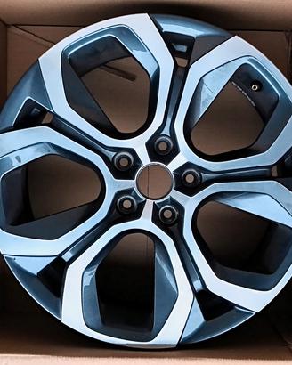 Cerchio in lega per Renault Captur 2a serie.