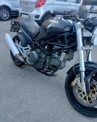 Ducati Monster 750