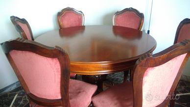 Tavolo rotondo classico legno con sedie per sala