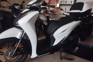 COME NUOVO Honda SH 125 SPORT SATINATO+ANTIF