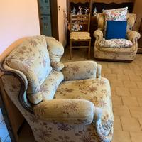 divani , lampada ,arazzo