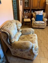 divani , lampada ,arazzo