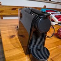 macchina caffè de longhi essenza mini