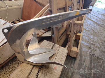 Trefoil 10 kg + catena acciaio inox