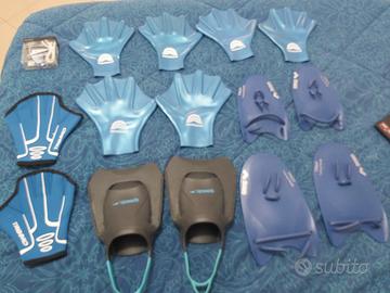 pinne piedi e mani, cuffie, occhialini