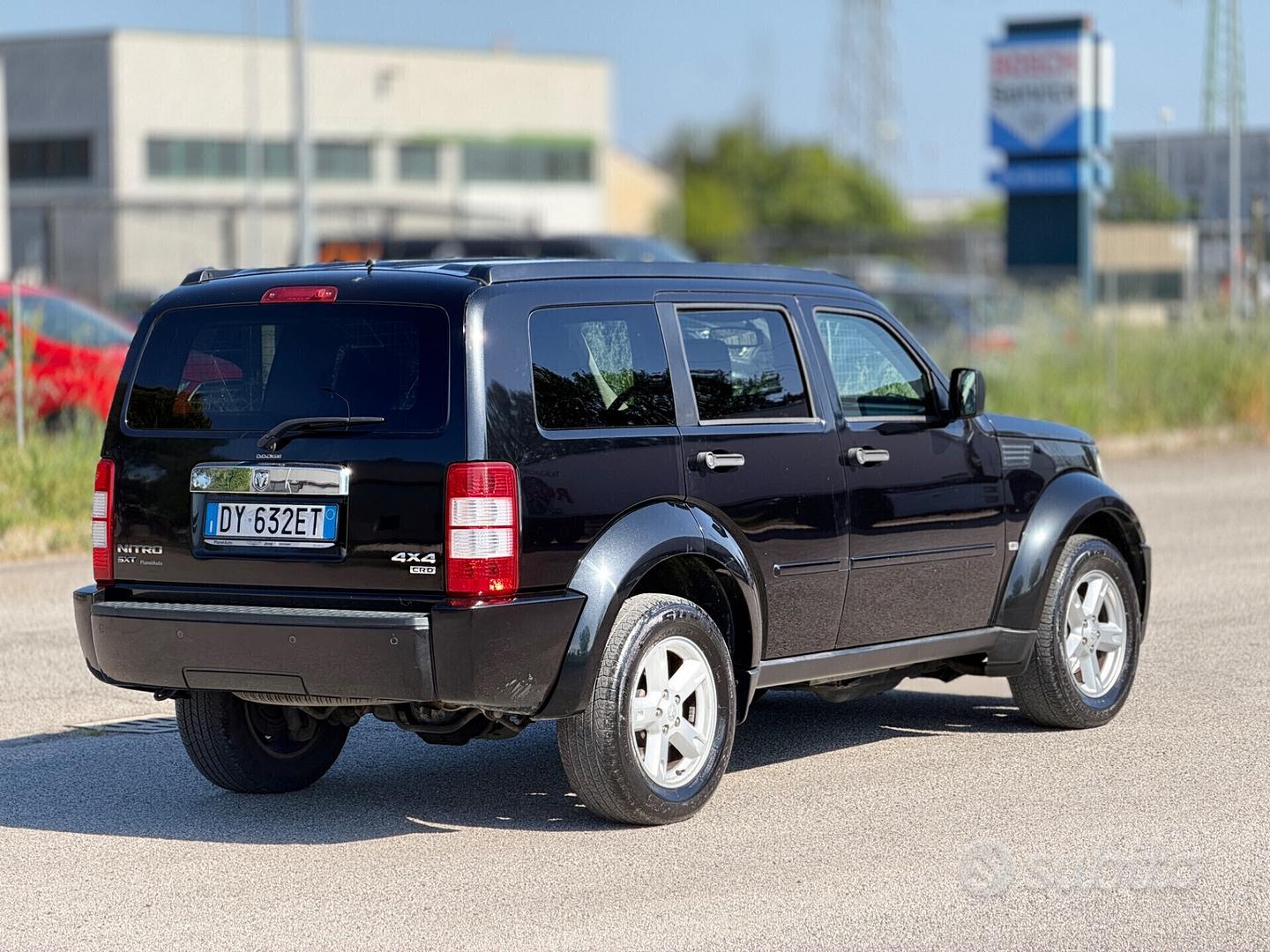 Dodge Nitro 2010 photo 3