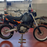 Honda NX 650 dominator Baja