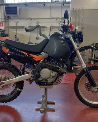Honda NX 650 dominator Baja