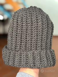 Cappello all’uncinetto fatto a mano 🧶