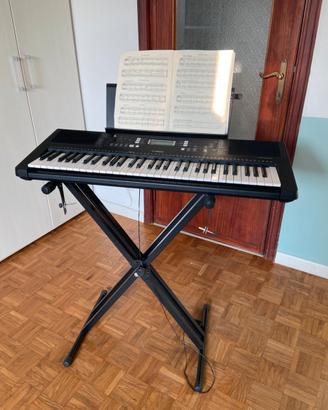 Piano elettrico PSR E363