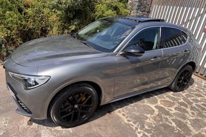 Alfa Romeo Stelvio 2.0 Turbo benzina 280cv