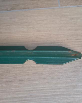 Palo a "t" plastificato verde h 150 cm 30x30 mm