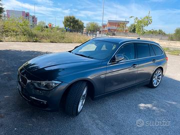 BMW 318d Touring Luxury 150 CV