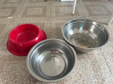Tre ciotole cane, 2 in acciaio 1 in plastica