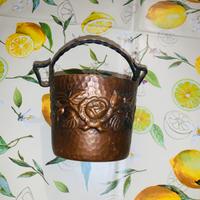 Cestino in rame decorativo