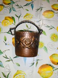 Cestino in rame decorativo