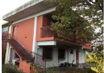 Immobile in asta di 341 m² a Casarile