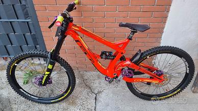 Bici downhill gt fury elite anno 2016 taglia M