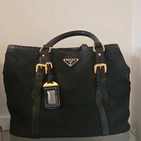 Prada a mano 