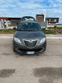Lancia ypsilon metano ecochic