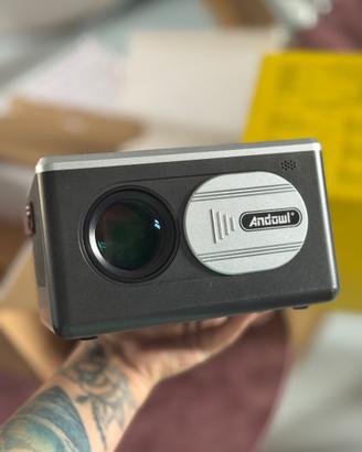 Videoproiettore Portatile Ad Alta Definizione Hd