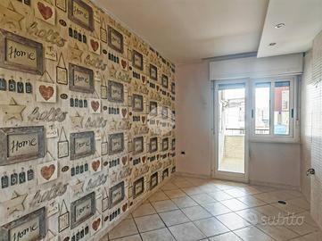 3 LOCALI A MELITO DI NAPOLI