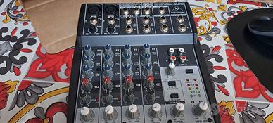 Mixer behringer xenyx 808