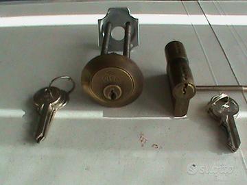 Cilindro tondo e cilindro da infilare usati