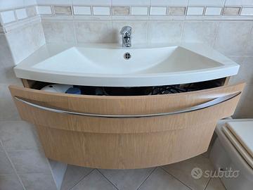 Mobile bagno sospeso