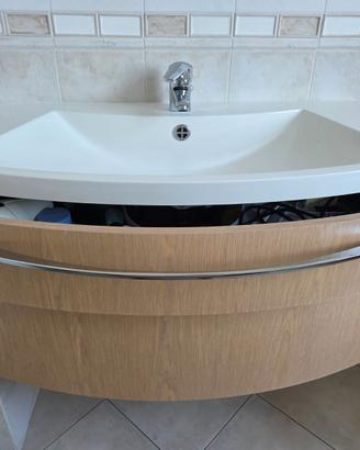 Mobile bagno sospeso