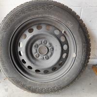 4 Cerchi in ferro r16 con gomme Hankook 215/60