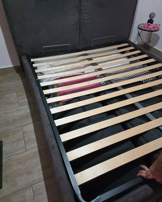 letto cassettone in velluto