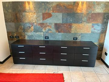 Set di cassettiere in legno
