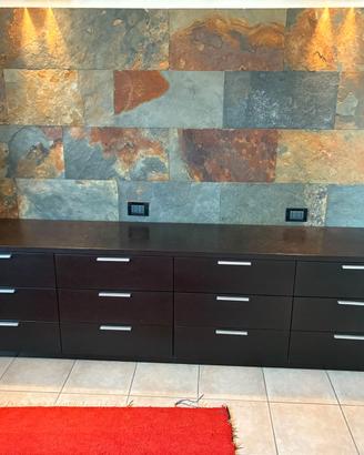 Set di cassettiere in legno