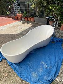 Vasca da bagno in corian