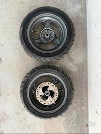 cerchi e  gomme malaguti f12