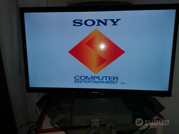 Playstation 1, 3 Joypad, 2 Memory Card. PHOTOTEST 