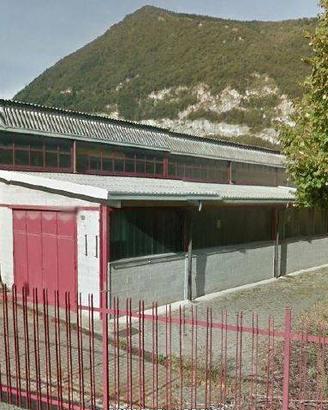 Immobile di 744 m² con 1 locale a Castelmarte